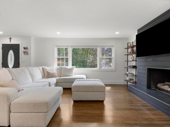 47 Primrose Drive, Trumbull CT 06611