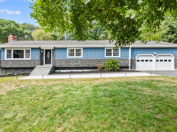 47 Primrose Drive, Trumbull CT 06611