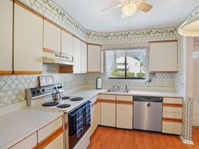 81 Lance Circle 81, Bridgeport CT 06606
