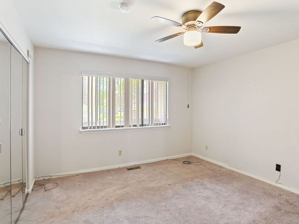 81 Lance Circle 81, Bridgeport CT 06606