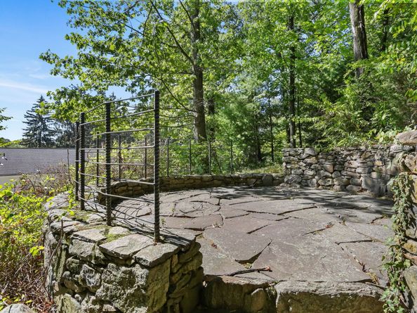 23 Bettswood Road, Norwalk CT 06851