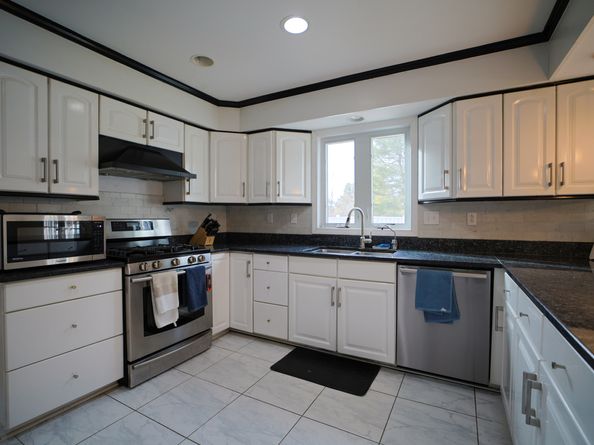 45 Ball Pond Road, New Fairfield CT 06812