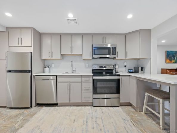 176 Logan Road, New Canaan CT 06840