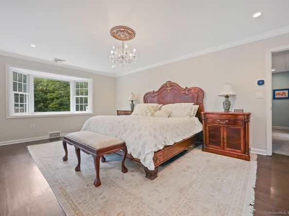 176 Logan Road, New Canaan CT 06840