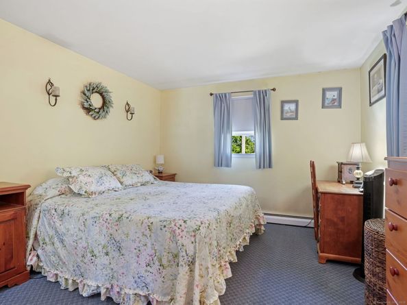 48 Pomona Road, Trumbull CT 06611