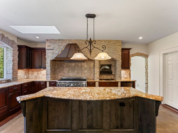 15 Mountain View Drive, Weston CT 06883