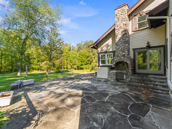 15 Mountain View Drive, Weston CT 06883