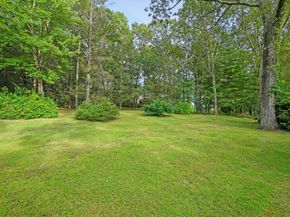 61 Marchant Road, Redding CT 06896