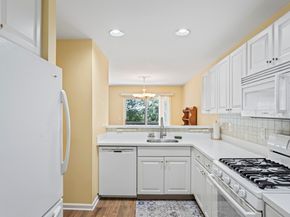 1702 Pinnacle Way 1702, Danbury CT 06811