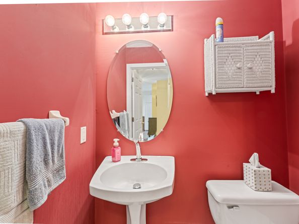 1702 Pinnacle Way 1702, Danbury CT 06811