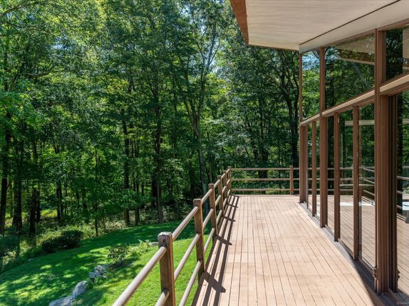 44 Benedict Hill Road, New Canaan CT 06840