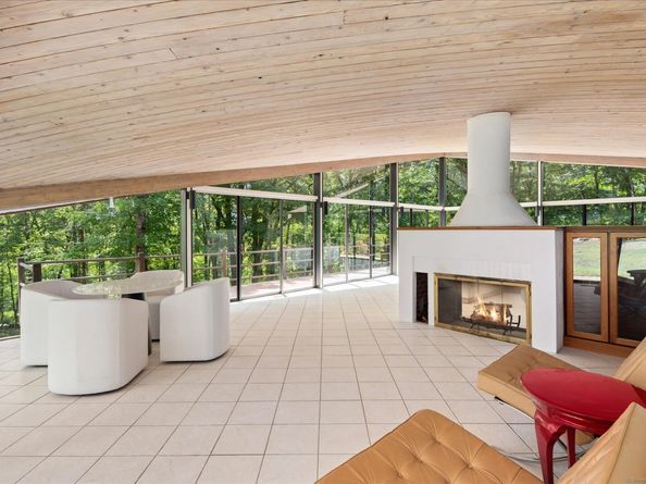 44 Benedict Hill Road, New Canaan CT 06840