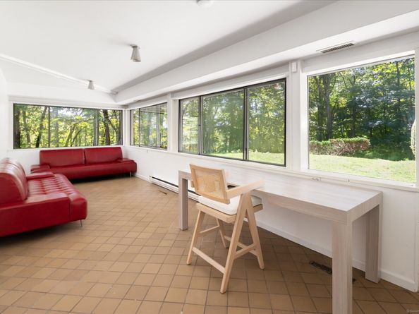 44 Benedict Hill Road, New Canaan CT 06840