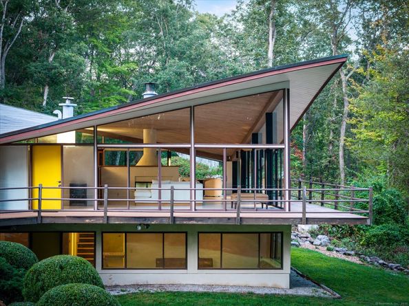44 Benedict Hill Road, New Canaan CT 06840