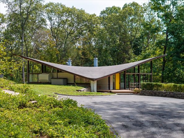 44 Benedict Hill Road, New Canaan CT 06840