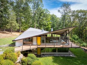 44 Benedict Hill Road, New Canaan CT 06840