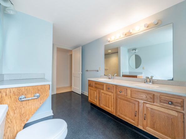 35 Ramapoo Road, Ridgefield CT 06877