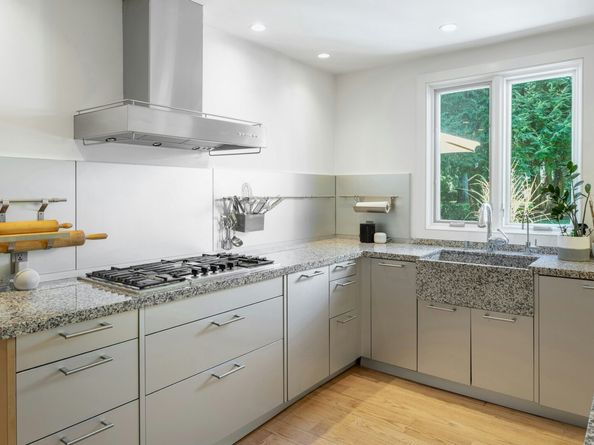 75 W Glen Drive, Stamford CT 06902