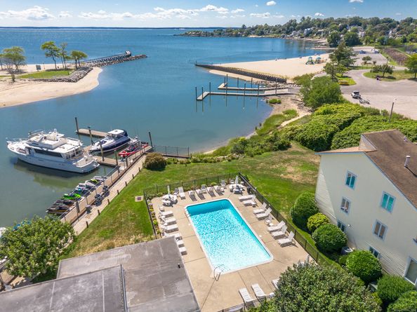 61 Seaview Avenue APT 55, Stamford CT 06902