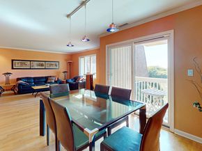 61 Seaview Avenue APT 55, Stamford CT 06902