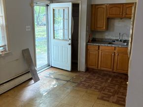 7 Stone Ridge Road, Bridgeport CT 06606