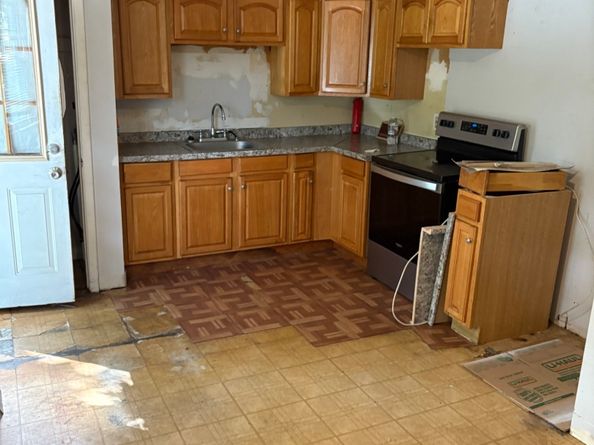 7 Stone Ridge Road, Bridgeport CT 06606