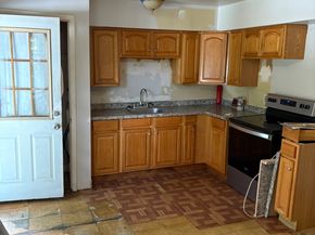 7 Stone Ridge Road, Bridgeport CT 06606