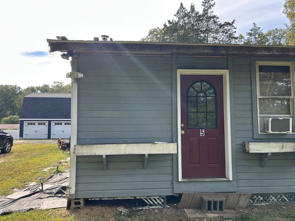 5 Shepaug Road, Newtown CT 06482