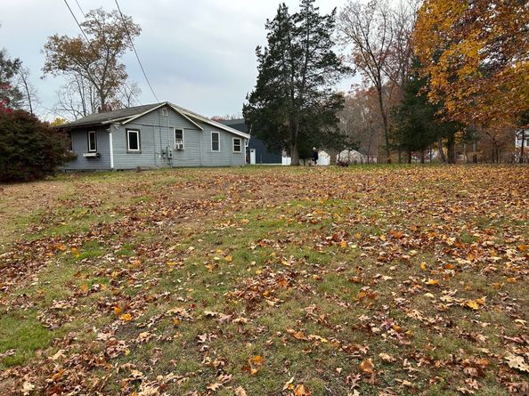 5 Shepaug Road, Newtown CT 06482