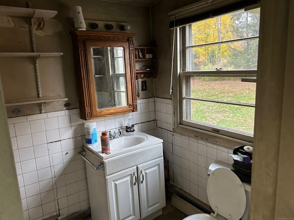 5 Shepaug Road, Newtown CT 06482