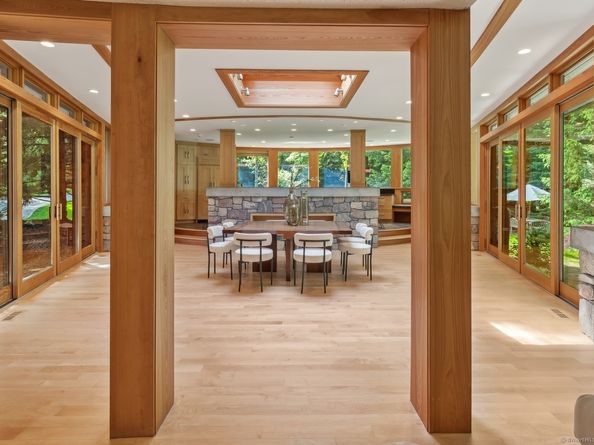 22 Father Peters Lane, New Canaan CT 06840