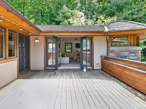 22 Father Peters Lane, New Canaan CT 06840