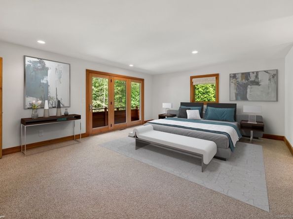 22 Father Peters Lane, New Canaan CT 06840