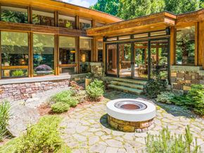 22 Father Peters Lane, New Canaan CT 06840