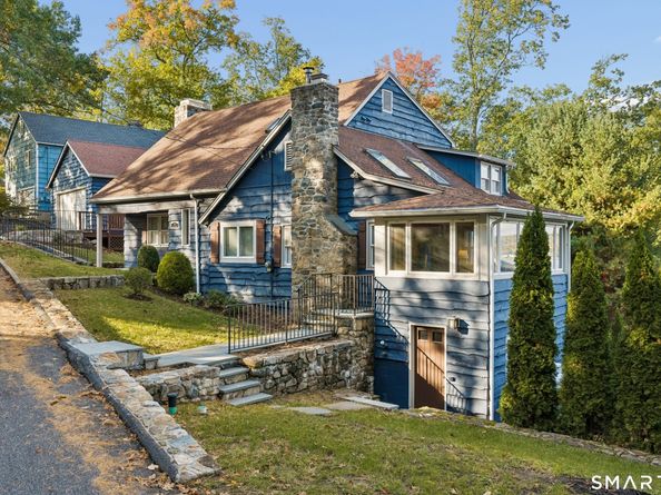 3 The Crest Way, Danbury CT 06811