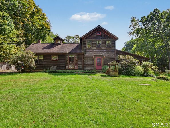 393 Center Road, Easton CT 06612