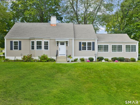 18 Koger Road, Trumbull CT 06611