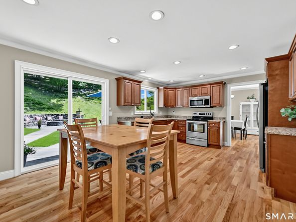 39 Bear Mountain Road, New Fairfield CT 06812