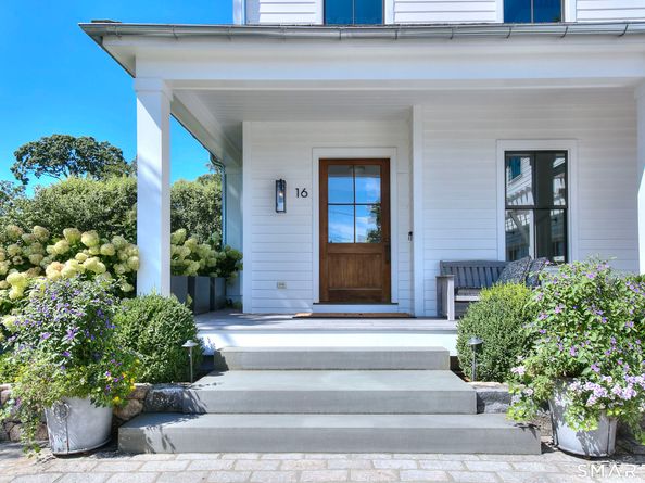 16 Orchard Lane, New Canaan CT 06840