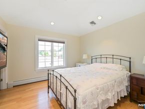 1044 Fairview Lane, Fort Lee NJ 07024