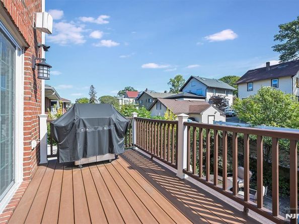 1044 Fairview Lane, Fort Lee NJ 07024