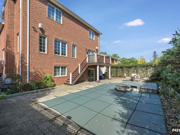1044 Fairview Lane, Fort Lee NJ 07024