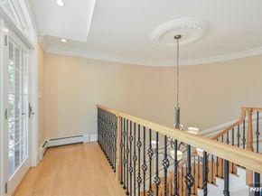 1044 Fairview Lane, Fort Lee NJ 07024