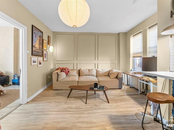 5707 Hudson Avenue, West New York NJ 07093