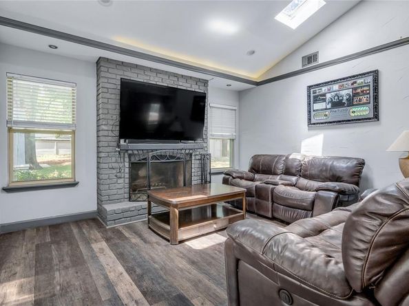 2201 N Mill Street , Lewisville Texas 75057