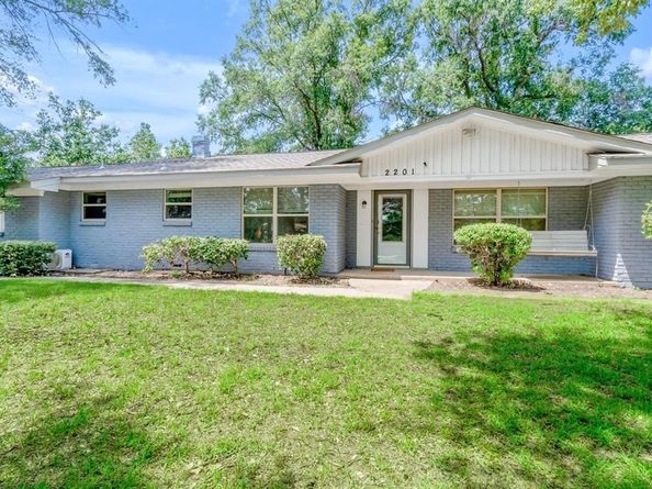 2201 N Mill Street , Lewisville Texas 75057