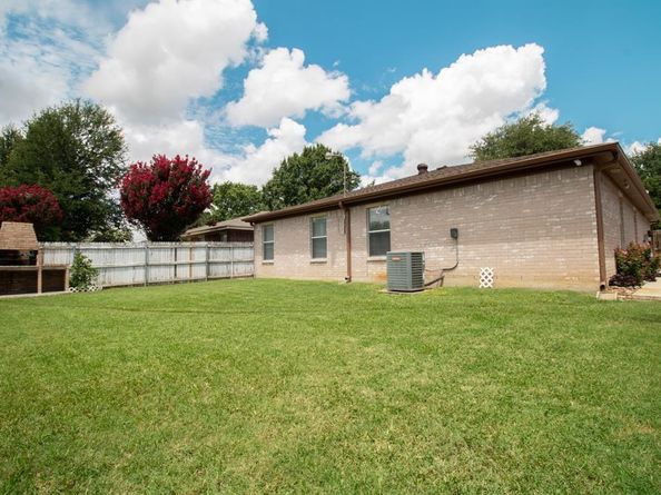 1363  Yorkshire Street  2, Fort Worth Texas 76134