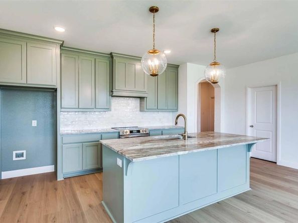 304  Ridge Drive , Justin Texas 76247