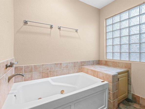 2607  Augusta Lane , Arlington Texas 76012