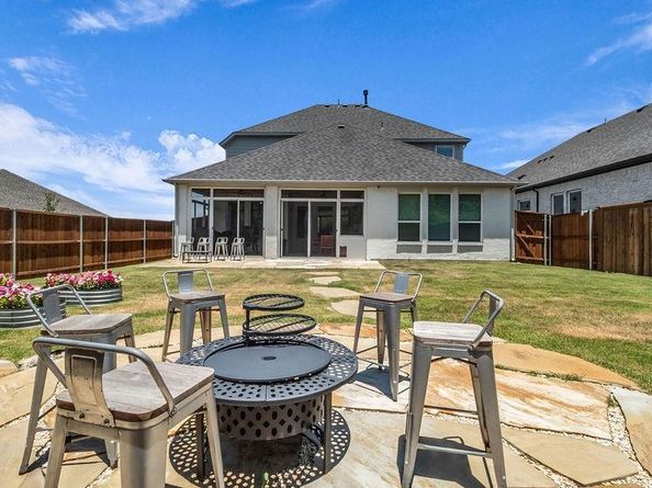 157 S Oak Drive , Oak Point Texas 75068